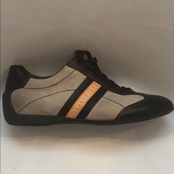 Men’s Louis Vuitton shoes size 7. Great condition - Picture 2 of 7